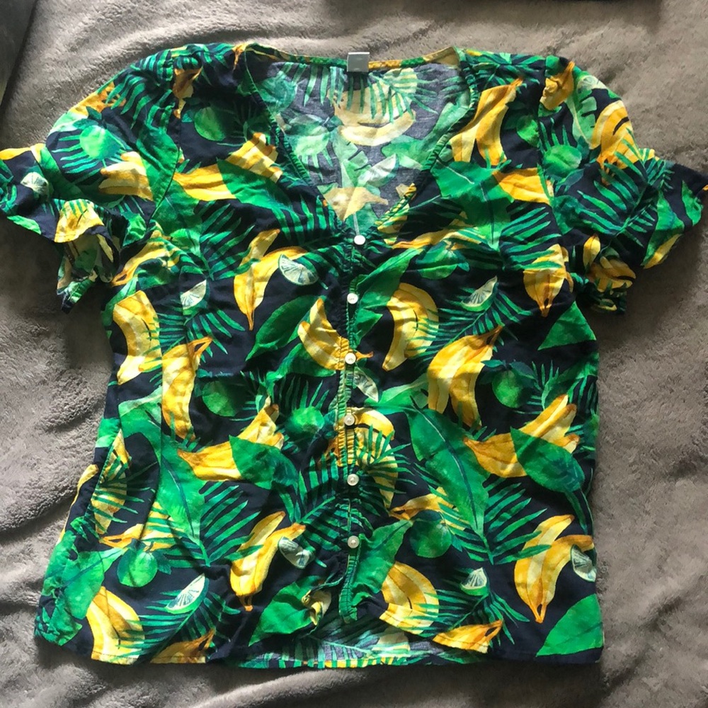 Button-Up t-shirt